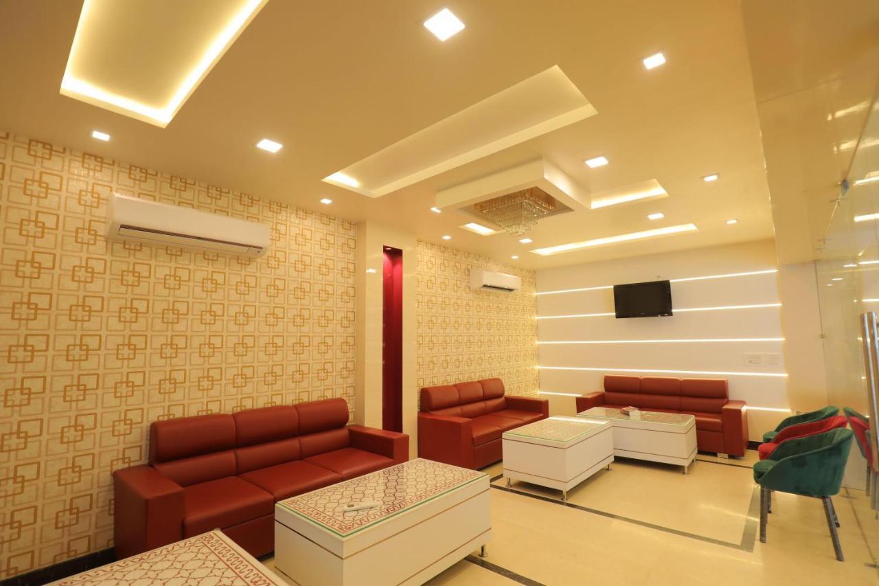 Hotel Sahib'S Red Carpet - Family & Corporate Hotel Chain Agra  Dış mekan fotoğraf