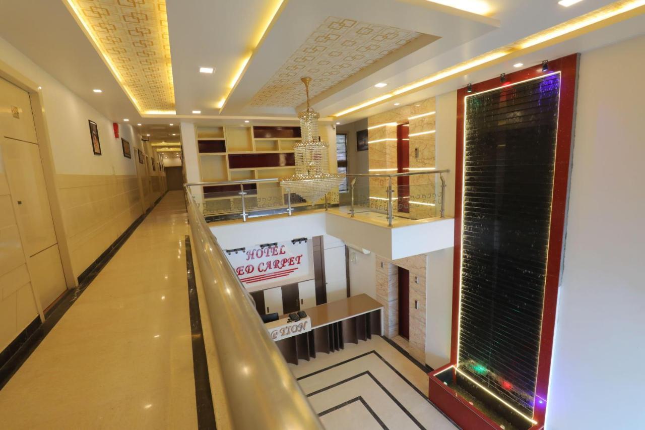 Hotel Sahib'S Red Carpet - Family & Corporate Hotel Chain Agra  Dış mekan fotoğraf