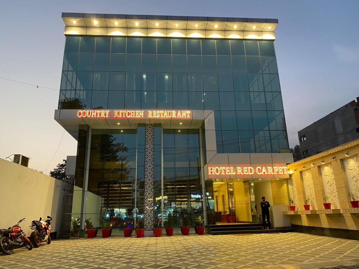 Hotel Sahib'S Red Carpet - Family & Corporate Hotel Chain Agra  Dış mekan fotoğraf